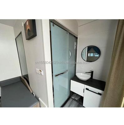 Couleur personnalisée Conteneur moderne Mini Vacances Capsule Chambre d'une chambre Hôtel de structure en acier Conçu avec un style moderne