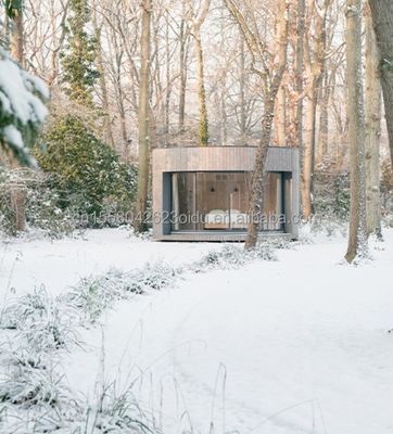 Maison de conteneurs en acier léger avec une salle de bain, une cuisine et des fenêtres en alliage d'aluminium