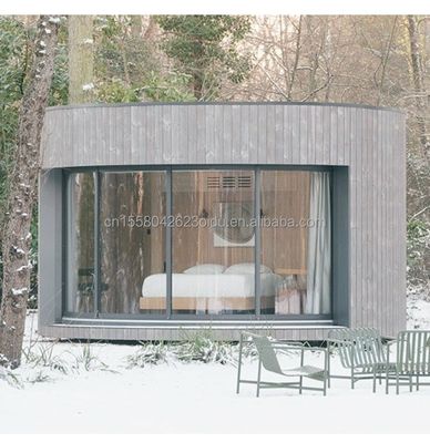 Maison de conteneurs en acier léger avec une salle de bain, une cuisine et des fenêtres en alliage d'aluminium