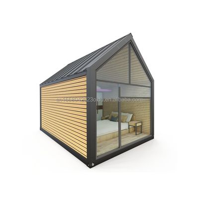 Hôtel en plein air ou maison de vie en alliage d'aluminium fenêtres toit triangulaire maison de conteneur en acier préfabriqué avec couleur personnalisée