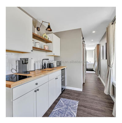 Style de design moderne 40 pieds Container pliable de deux chambres à coucher de couleur personnalisée et porte en verre pour la vie en plein air