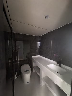 Cadre en acier galvanisé en acier pliant 180g Vacances en plein air ou hôtel Design moderne Chambre capsule préfabriquée 20 FT 40 FT