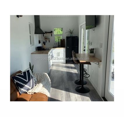 Container d'expédition de 20 pieds 40 pieds Maison préfabriquée pour carport avec panneau sandwich et pliage en acier galvanisé 180g
