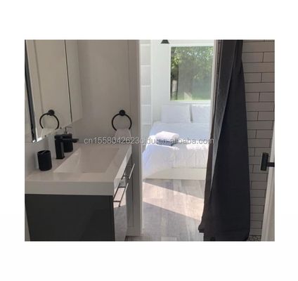 Container d'expédition de 20 pieds 40 pieds Maison préfabriquée pour carport avec panneau sandwich et pliage en acier galvanisé 180g