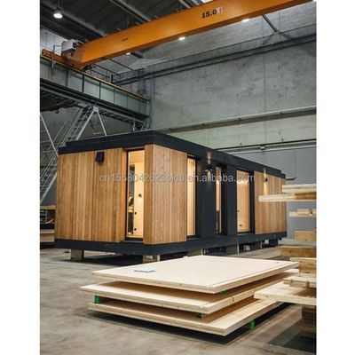 fenêtres en alliage d'aluminium toit triangulaire moderne maison préfabriquée toit plat conteneur résidentiel maisons préfabriquées en bois panneau sandwich en acier en extérieur