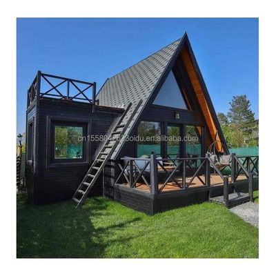 Structure principale Tubes carrées en acier galvanisé Maison extérieure triangulaire moderne Conçue avec du matériau de panneau sandwich pour magasin