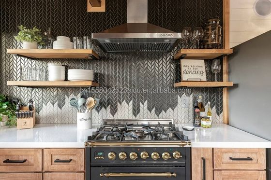 Cadre en acier de couleur personnalisé Design moderne de luxe Chalet de jardin en bois préfabriqué Mini-maison modulaire préfabriquée Villa pour magasin