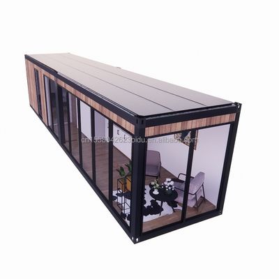 Logement hôtelier en acier galvanisé en tubes carrés et en matériaux de bois modernes dans un emballage plat
