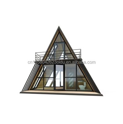 Forme triangulaire de la maison en bois cadre en acier avec pliage en acier galvanisé 180g et 50/75/100mm ondes panneaux sandwich murs
