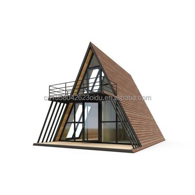 Forme triangulaire de la maison en bois cadre en acier avec pliage en acier galvanisé 180g et 50/75/100mm ondes panneaux sandwich murs