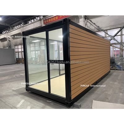 Maison préfabriquée en acier galvanisé à 180 g. Structure en acier de 20 pieds. Maison ensoleillée avec jardin et bois mobile.