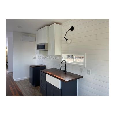 Maison de conteneurs de luxe moderne préfabriquée Villa de 40 pieds Une chambre Une cuisine Une salle de bains Une salle de séjour pour magasin