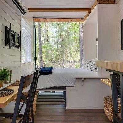 Maison en conteneur en bois portable de 40 pieds en acier galvanisé avec 2 chambres et 1 salon
