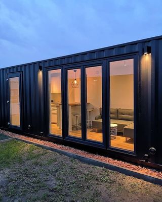 Maison de jardin portable de luxe avec toilette et mur 50/75/100 mm panneau sandwich ondulé