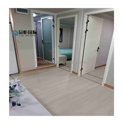 Maison de conteneurs préfabriquée pliable de 20 pieds entièrement équipée avec 2 chambres fenêtres en alliage d'aluminium